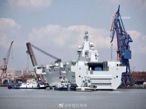 四艘強(qiáng)大的075型兩棲攻擊艦，中國海軍力量的新里程碑，中國海軍新里程碑，四艘075型兩棲攻擊艦展現(xiàn)強(qiáng)大實力