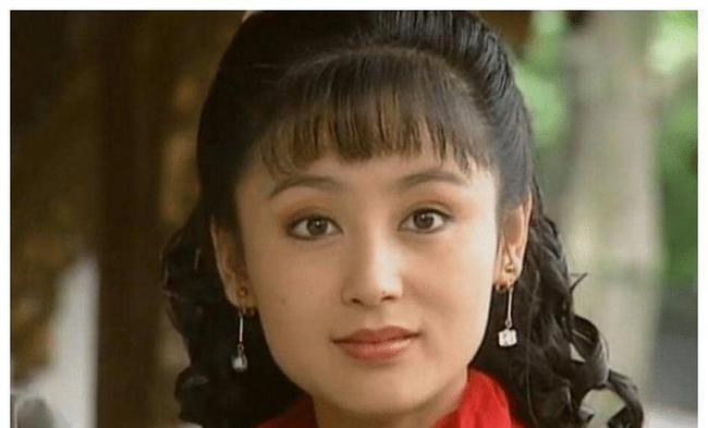 演員陳紅婚姻經(jīng)歷揭秘，婚姻歷程中的波折與變遷，陳紅婚姻經(jīng)歷大揭秘，波折與變遷的歷程