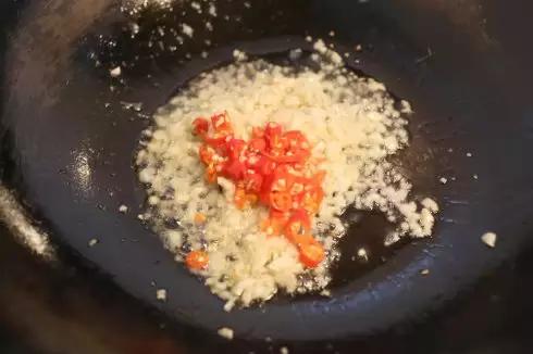 蒜蓉蝦的正確做法，烹飪美味海鮮的秘訣，蒜蓉蝦美味秘訣，烹飪海鮮的正確方法與技巧