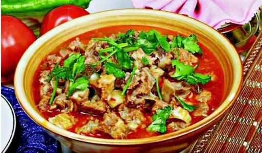 燉羊肉只放三種調(diào)料，傳統(tǒng)與美味的完美結(jié)合，傳統(tǒng)燉羊肉，三味調(diào)料締造完美口感