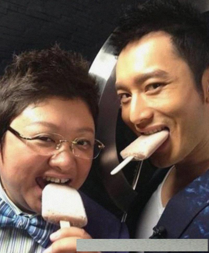 搞笑明星圖片，娛樂界的歡樂源泉，娛樂界的歡樂源泉，搞笑明星圖片大放送