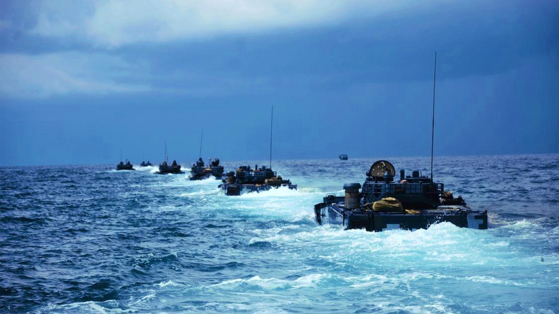 關(guān)于中國(guó)海軍新一代兩棲攻擊艦075型排水量的深度解析，中國(guó)海軍新一代兩棲攻擊艦075型排水量的深度探討