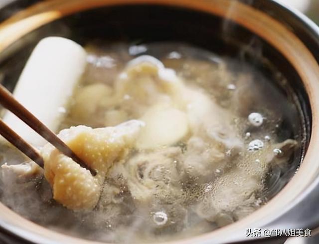 清燉雞湯，燉制美味與營養(yǎng)的完美結合，清燉雞湯，美味與營養(yǎng)的絕佳融合
