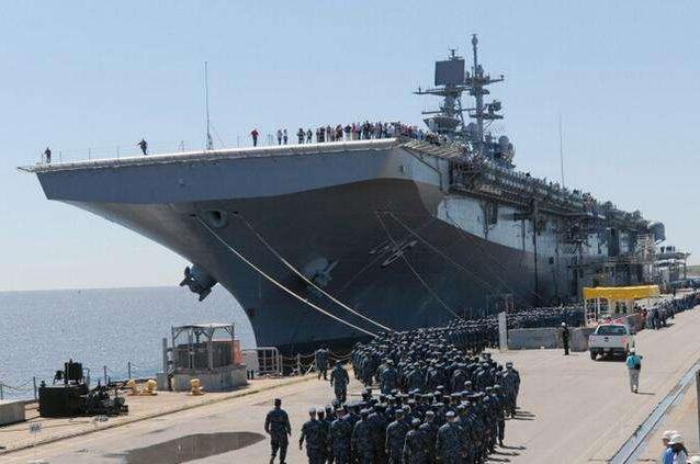 日本兩棲攻擊艦，現(xiàn)代海軍力量的典范，日本兩棲攻擊艦，現(xiàn)代海軍力量的典范典范展示