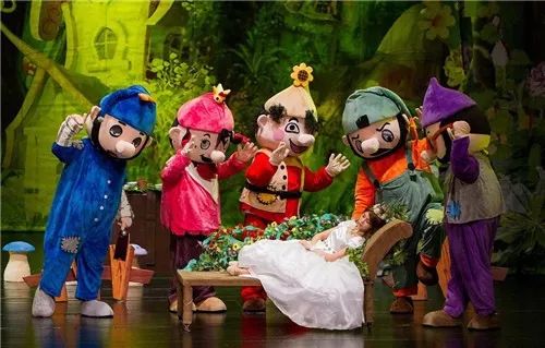 白雪公主童話故事，純真與愛的永恒贊歌，白雪公主童話故事，純真與愛的永恒頌歌