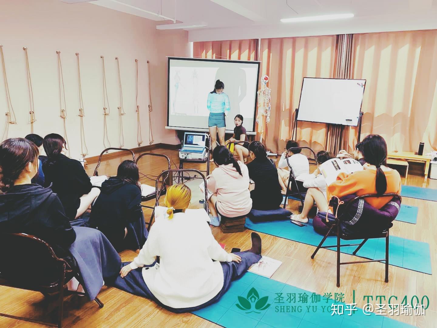 合肥瑜伽教練培訓學校哪家最好？深度解析與推薦，合肥瑜伽教練培訓學校深度解析與推薦，哪所最佳？