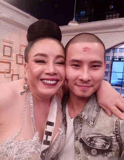 我在人生的黃金時(shí)期尋找另一半——一位25歲單身女人的征婚故事，一位25歲單身女人的黃金時(shí)期征婚之旅