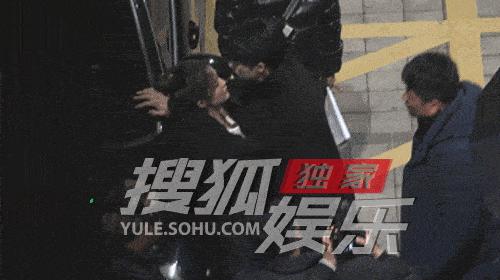 王鶴棣白鹿公開戀情，星光閃耀的愛情宣言，王鶴棣白鹿戀情曝光，星光之戀的愛情宣言