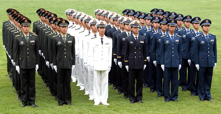 揭秘中國(guó)軍隊(duì)新一代軍服大衣，07式軍服大衣的演變與特點(diǎn)，中國(guó)軍隊(duì)新一代軍服大衣揭秘，07式軍服的演變與特色