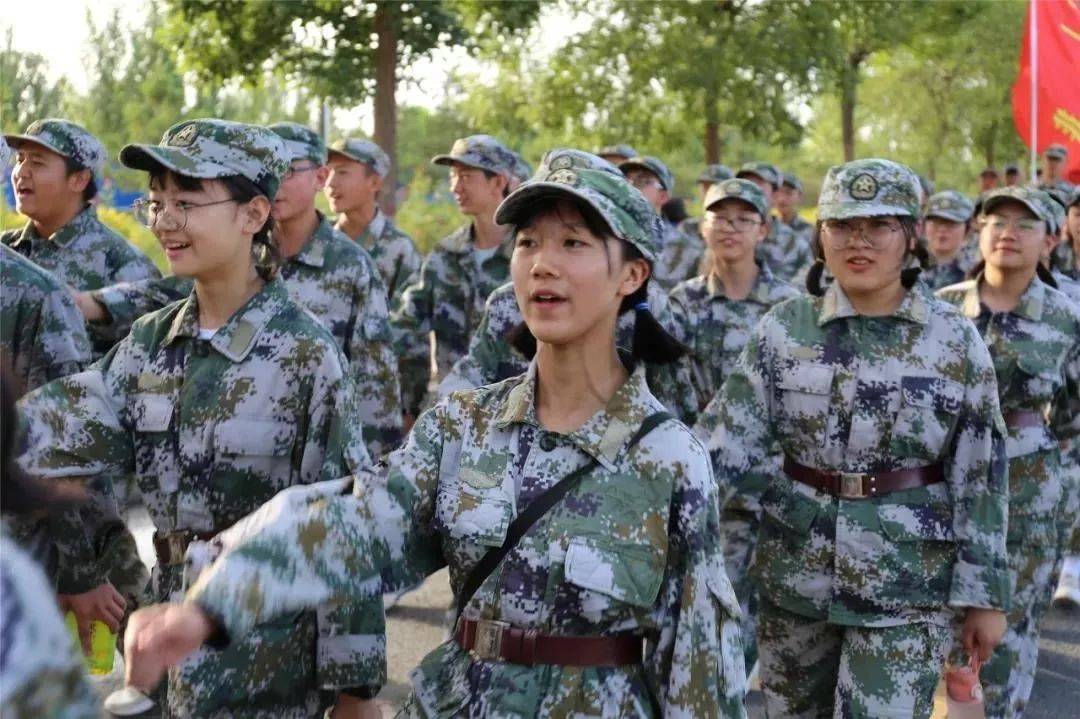 軍訓(xùn)，錘煉意志，鑄就未來(lái)，軍訓(xùn)，錘煉意志，塑造未來(lái)領(lǐng)軍人才