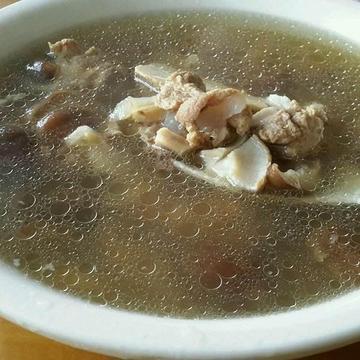 如何燉排骨好吃又簡單，廚房小白的烹飪秘訣，廚房小白必學(xué)，簡單又美味的燉排骨秘訣