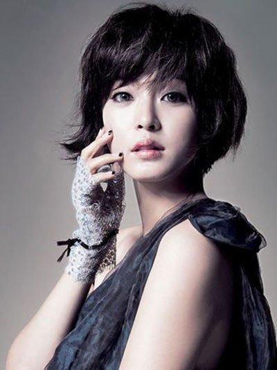 韓國(guó)女星短發(fā)圖片的魅力與時(shí)尚影響力，韓國(guó)女星短發(fā)魅力的時(shí)尚影響力與風(fēng)采展示