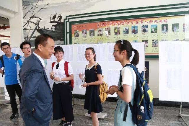 香港必中一組三中三，探索與預(yù)測(cè)的魅力，香港必中一組三中三，探索預(yù)測(cè)魅力與揭秘成功秘訣