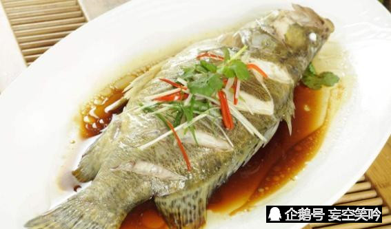 清蒸魚，傳統(tǒng)美食的制作藝術，清蒸魚，傳統(tǒng)美食制作藝術的魅力展現(xiàn)