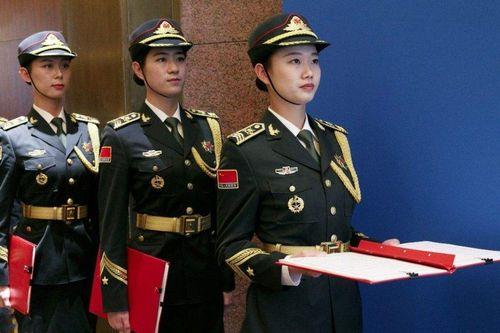 全面解析中國軍隊新一代軍服——07式軍服介紹，中國軍隊新一代軍服全面解析，07式軍服介紹