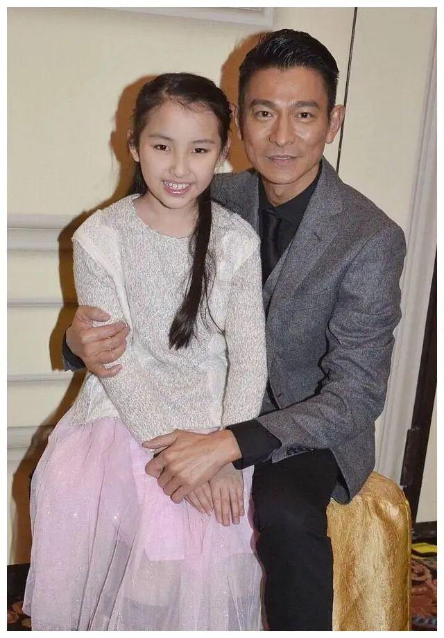 劉德華現(xiàn)任老婆，朱麗倩的魅力與愛情歷程，劉德華的摯愛，朱麗倩的魅力與愛情歷程