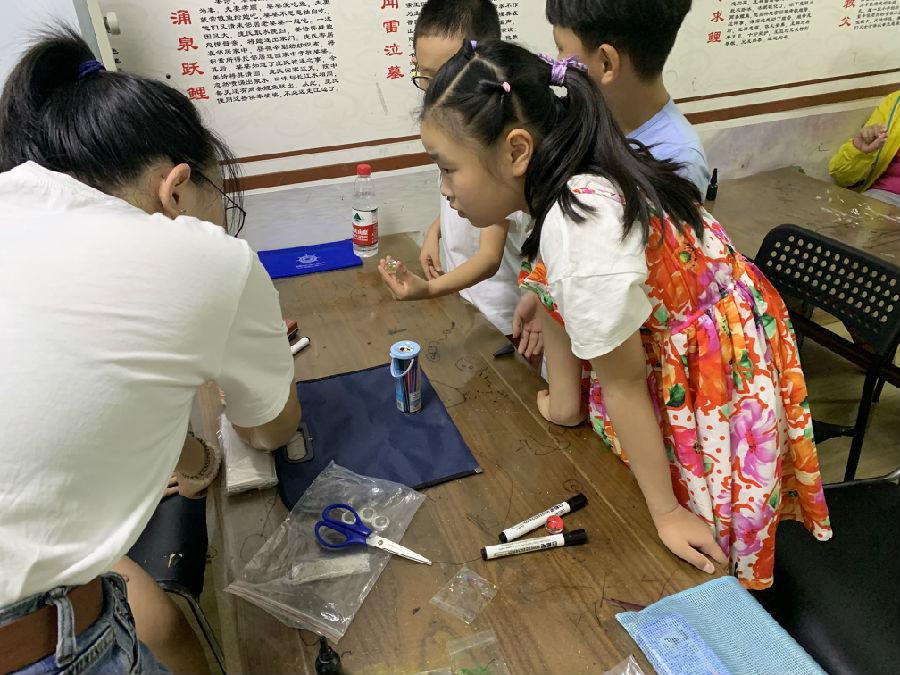 野花社區(qū)在線觀看免費(fèi)完整版，探索社區(qū)電影的魅力與影響，野花社區(qū)電影，在線免費(fèi)觀看完整版，探索社區(qū)電影的魅力與深遠(yuǎn)影響