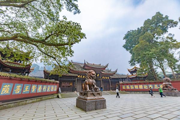 峨眉山自駕停車攻略，最佳停車地點(diǎn)詳解，峨眉山自駕停車攻略，最佳停車地點(diǎn)全解析
