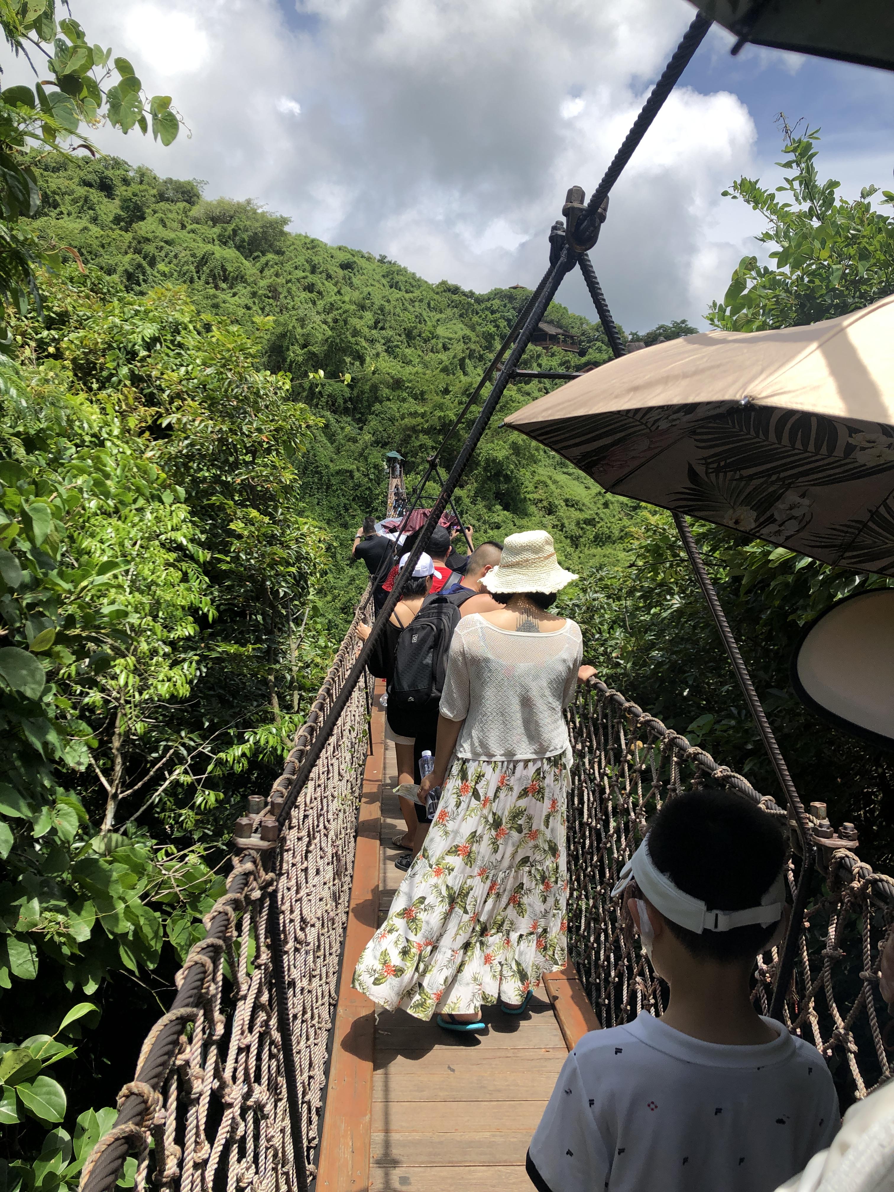 三亞本地跟團(tuán)一日游，探索熱帶風(fēng)情的美妙旅程，三亞本地跟團(tuán)一日游，熱帶風(fēng)情探索之旅
