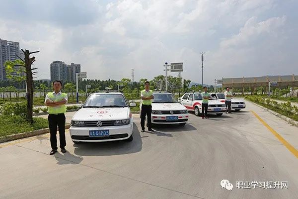考汽車教練證需要什么條件？全面解讀汽車教練認(rèn)證要求，全面解讀，考汽車教練證的條件與要求