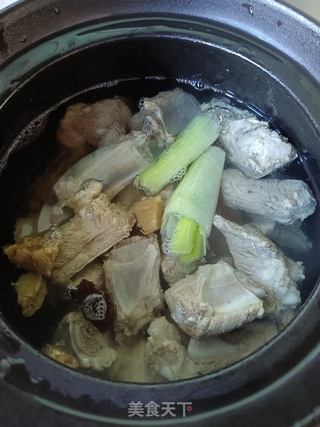 清燉排骨的做法，傳統(tǒng)美味與健康兼具，清燉排骨，傳統(tǒng)美味與健康共享的獨特烹飪之道