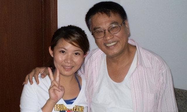 吳孟達與侯珊燕，娛樂圈中的恩愛夫妻典范，吳孟達與侯珊燕，娛樂圈恩愛夫妻典范