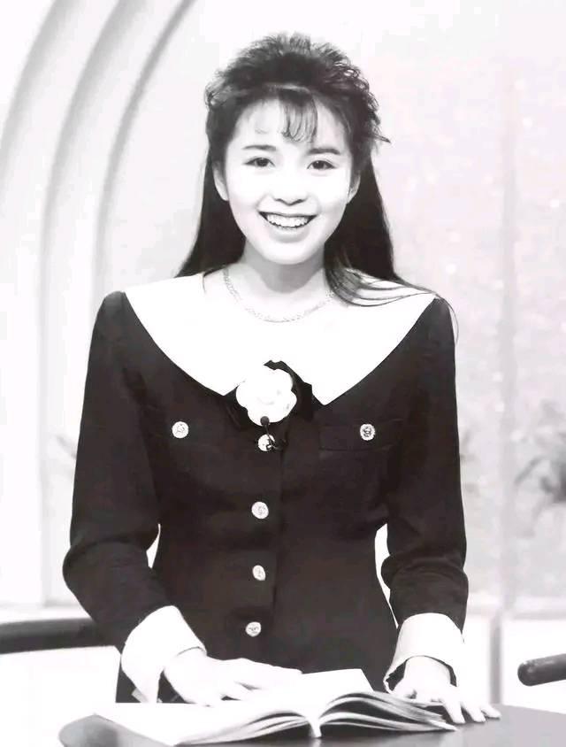 關(guān)于拔出來我是你母親的歌詞，一首歌曲背后的情感與故事，拔出來我是你母親歌詞背后的情感與故事揭秘