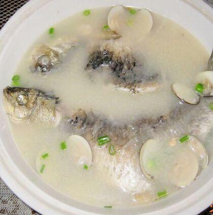 鯽魚(yú)湯的做法，孕婦喝的營(yíng)養(yǎng)佳品，孕婦營(yíng)養(yǎng)佳品，鯽魚(yú)湯做法指南