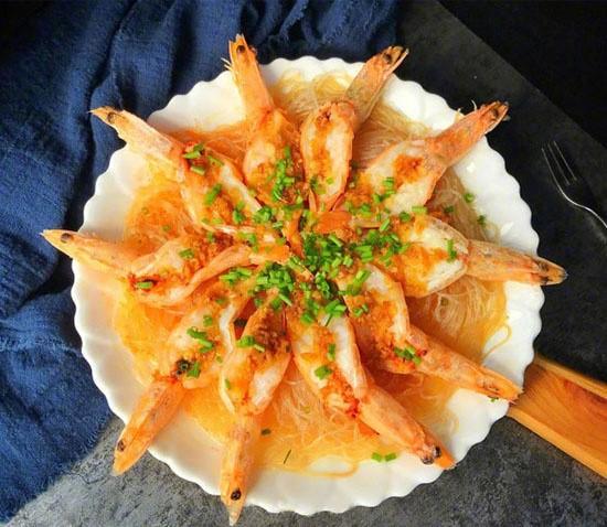 蒜蓉蒸蝦，美味佳肴的制作藝術(shù)，蒜蓉蒸蝦，烹飪佳肴的藝術(shù)之道