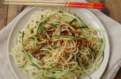 涼面的制作方法全過程，涼面制作全程教程，一步到位的制作秘訣