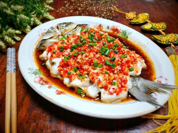 家常剁椒魚的做法，美味與健康并重的一道佳肴，家常剁椒魚，美味與健康并重的佳肴做法分享