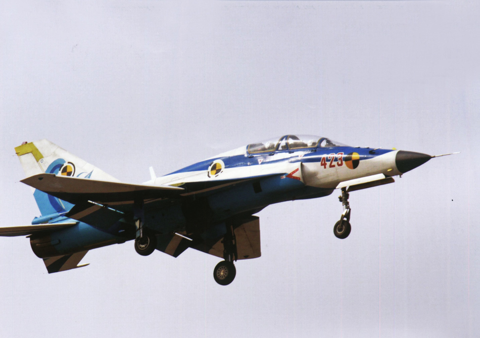 山鷹教練機(jī)價(jià)格及其相關(guān)因素探討，山鷹教練機(jī)價(jià)格探討，影響價(jià)格的相關(guān)因素分析