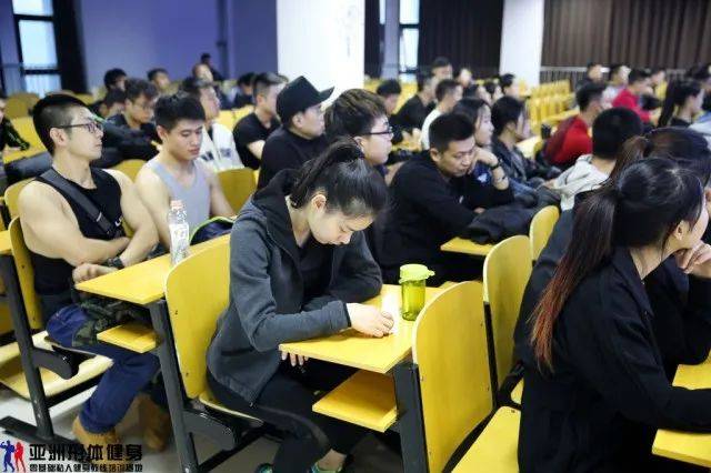 樂刻私人教練培訓(xùn)費(fèi)用解析，樂刻私人教練培訓(xùn)費(fèi)用詳解