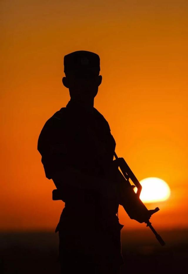 軍人手機(jī)壁紙圖集，榮耀與責(zé)任的可保存珍藏，軍人手機(jī)壁紙圖集，榮耀與責(zé)任的珍藏珍藏版