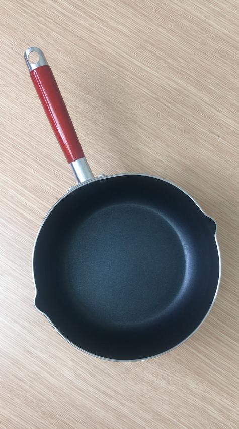 麥飯石不粘鍋的危害及其應(yīng)對(duì)之策，麥飯石不粘鍋的潛在危害與應(yīng)對(duì)方法探討