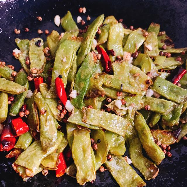 干煸蕓豆的獨(dú)特做法，家常美味輕松上手，干煸蕓豆，家常美味，輕松烹飪的獨(dú)特做法