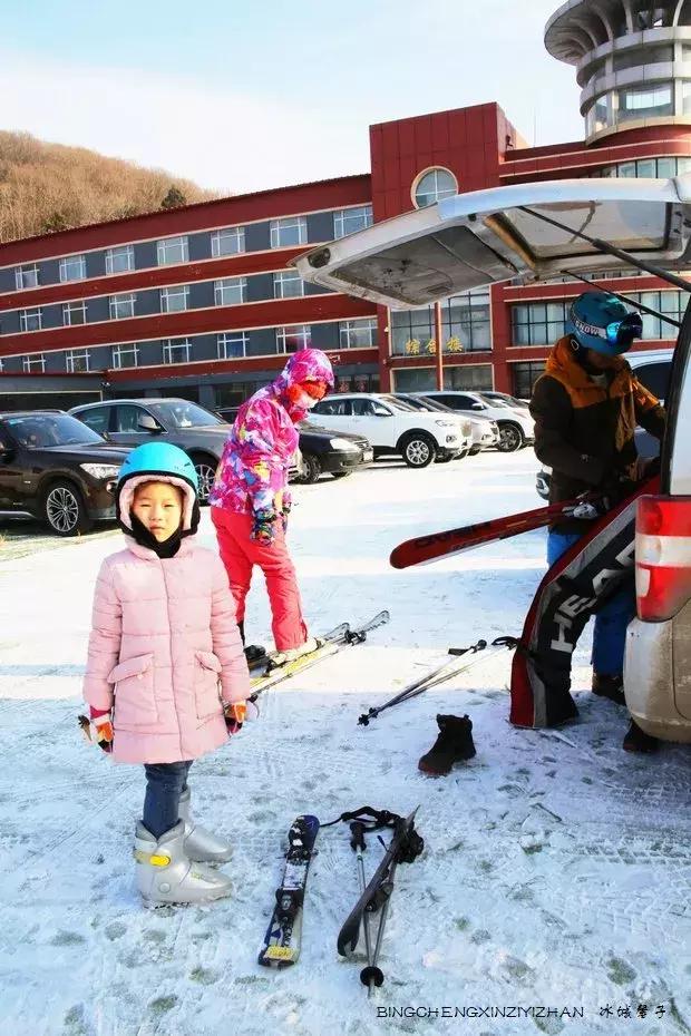 云佛山滑雪場，關(guān)于不讓教媳婦滑雪的思考，云佛山滑雪場，禁止教媳婦滑雪的背后思考
