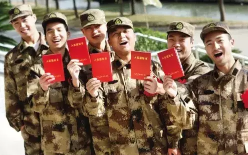 大學生士兵待遇，新時代的新視角，大學生士兵待遇，新時代視角下的探討
