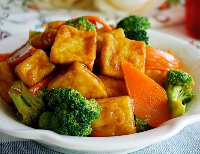 紅燒豆角的做法，一道家常美食的烹飪指南，家常紅燒豆角烹飪指南，美味豆角的制作秘訣