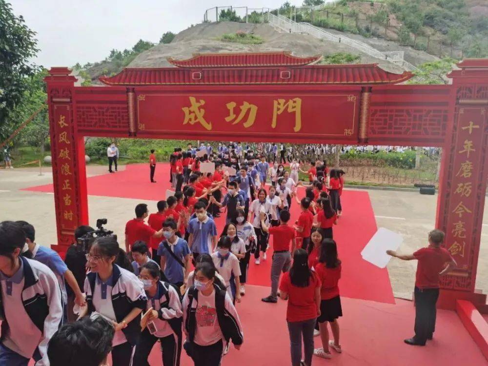 新澳門最快現(xiàn)場(chǎng)開獎(jiǎng)，探索現(xiàn)代博彩業(yè)的魅力與速度，現(xiàn)代博彩業(yè)魅力與速度展現(xiàn)，新澳門最快現(xiàn)場(chǎng)開獎(jiǎng)探索
