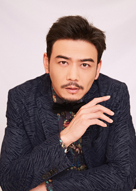 楊爍個(gè)人資料，星光璀璨，實(shí)力演繹人生百態(tài)，楊爍，星光璀璨的實(shí)力演員，演繹人生百態(tài)的傳奇故事