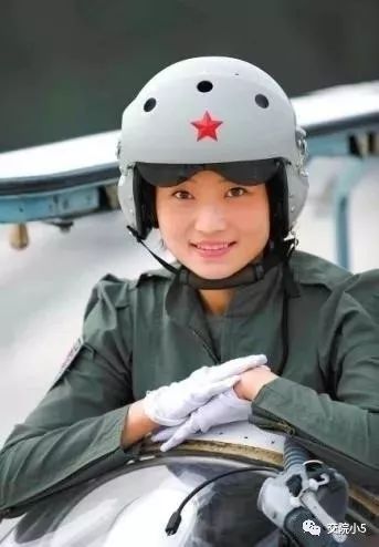 女飛行員余旭光榮犧牲照片背后的英勇與傳奇，女飛行員余旭英勇犧牲背后的傳奇與榮耀