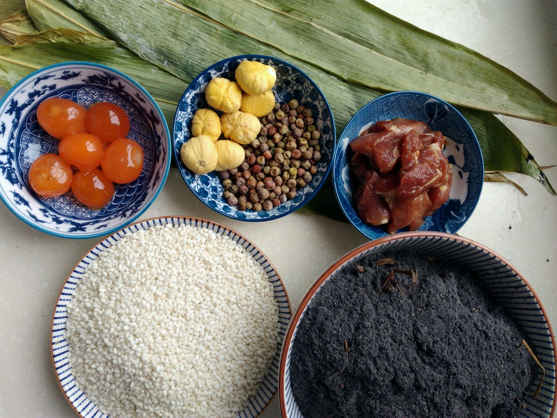 肉粽子的做法與配料詳解，肉粽子的詳細制作步驟與配料指南