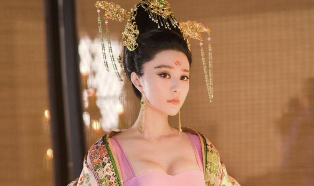 楊玉環(huán)的三港版1995，傳世之美的永恒魅力，楊玉環(huán)三港版?zhèn)魇乐?，永恒魅力再現(xiàn)熒屏的傳奇故事