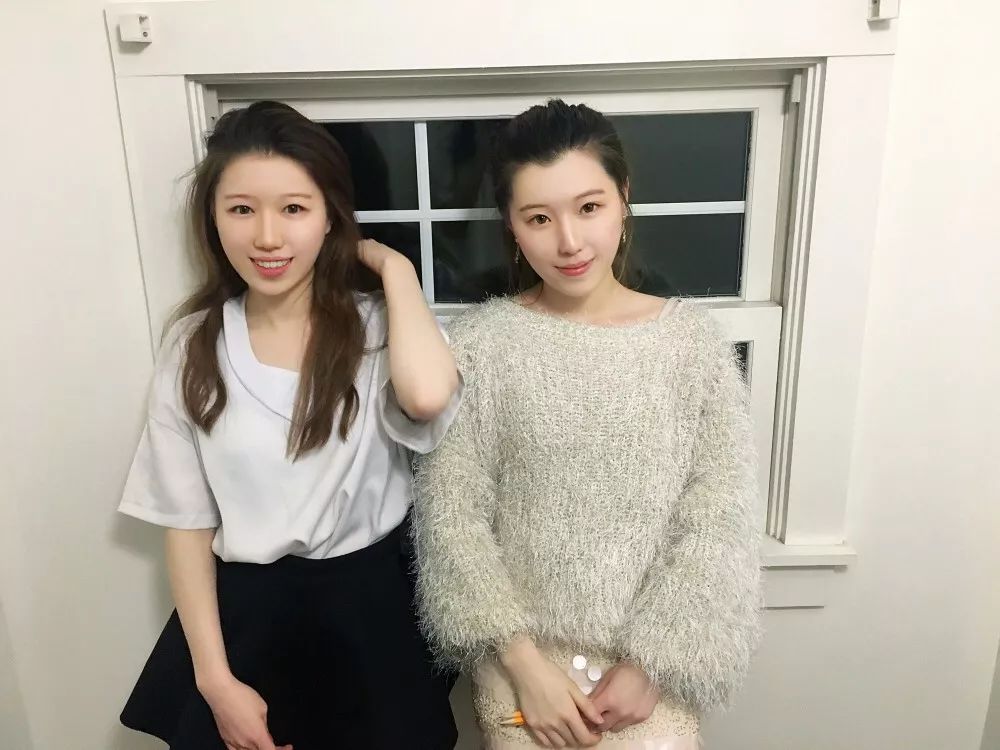 雙胞胎姐妹齊上陣，許多故事，許多情感，雙胞胎姐妹的故事與情感之旅
