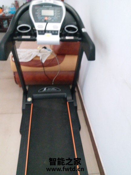 億健跑步機(jī)T900，經(jīng)典老款的魅力與實(shí)用價(jià)值，億健跑步機(jī)T900，經(jīng)典老款的魅力與實(shí)用價(jià)值解析