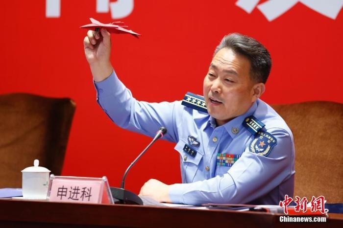 殲-10戰(zhàn)斗機(jī)折紙教程，殲-10戰(zhàn)斗機(jī)折紙教程，手把手教你折紙戰(zhàn)機(jī)