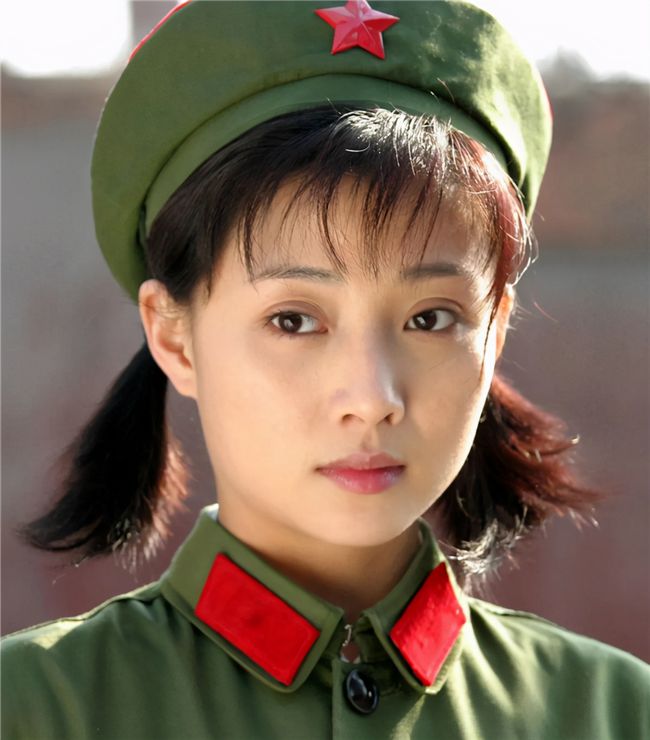 電影演員殷桃的個人簡歷，殷桃，電影演員的個人成長之路