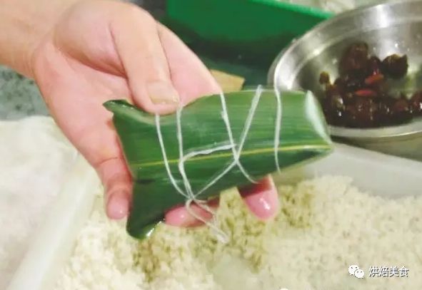 包粽子，傳統(tǒng)手藝的細(xì)致展現(xiàn)，包粽子，傳統(tǒng)手藝的細(xì)致演繹