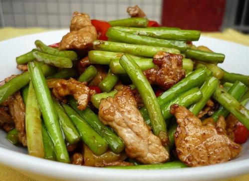 蒜苔炒肉的做法，一道家常美食的烹飪指南，蒜苔炒肉烹飪指南，家常美食的制作方法